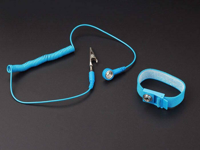 Antistatic wrist strap