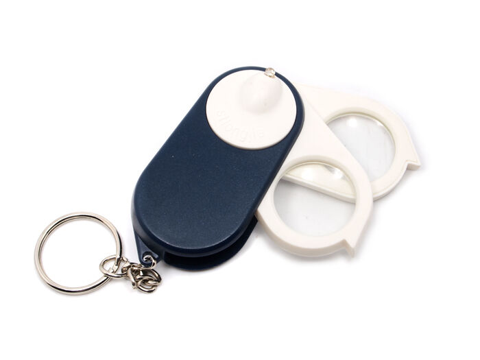 Magnifying glass with LED